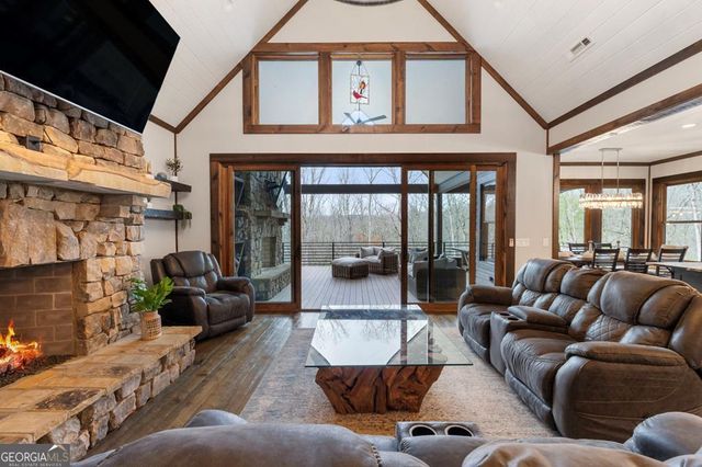 101 Bennett Springs Court, Mineral Bluff, GA 30559