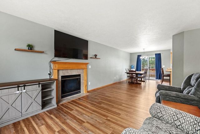 6831 N Cambridge Ln, Spokane, WA 99208