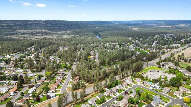 6831 N Cambridge Ln, Spokane, WA 99208