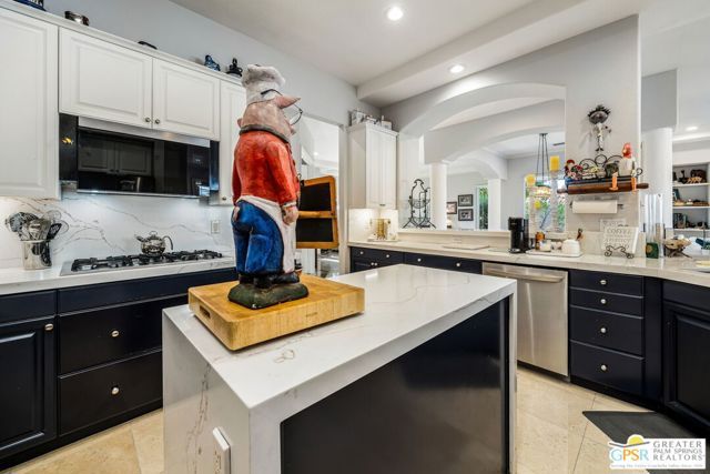 47925 Via Livorno, La Quinta, CA 92253