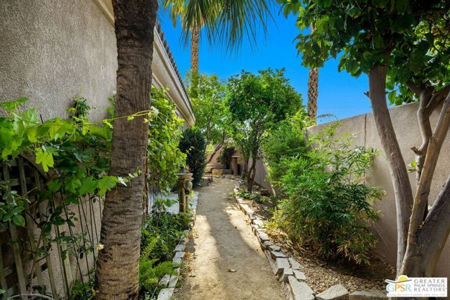 47925 Via Livorno, La Quinta, CA 92253