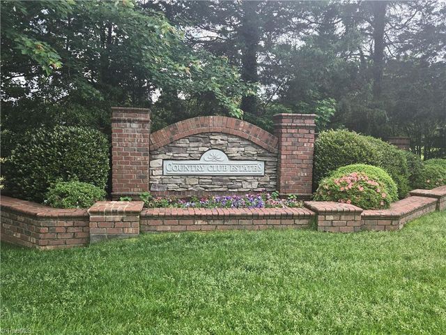 2845 Saint Giles Court, High Point, NC 27262