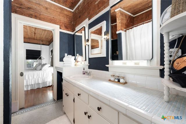 445 N Wall Street, Belton, TX 76513