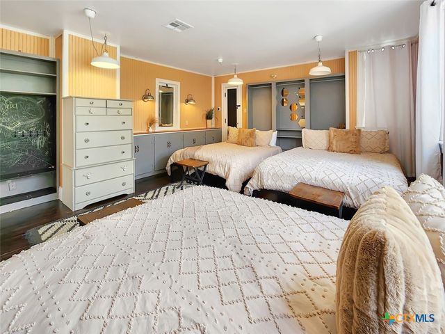 445 N Wall Street, Belton, TX 76513