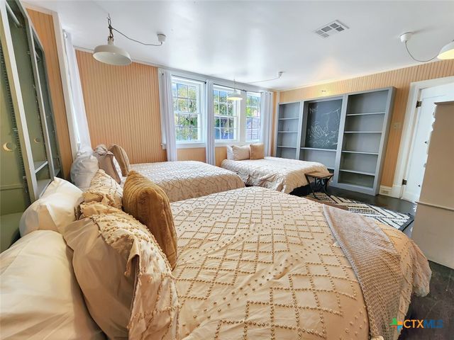 445 N Wall Street, Belton, TX 76513