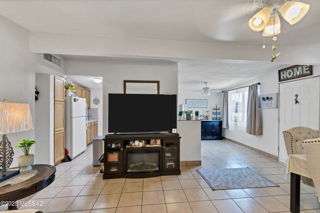 2155 W Calle Cusco, Tucson, AZ 85705