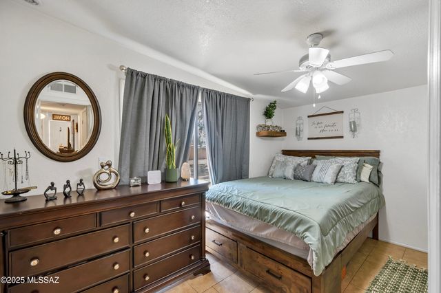 2155 W Calle Cusco, Tucson, AZ 85705