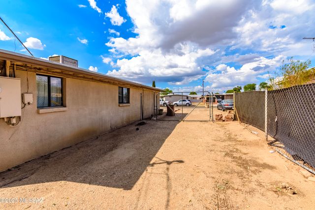 2155 W Calle Cusco, Tucson, AZ 85705