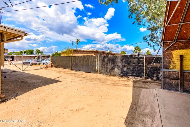 2155 W Calle Cusco, Tucson, AZ 85705