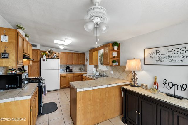 2155 W Calle Cusco, Tucson, AZ 85705