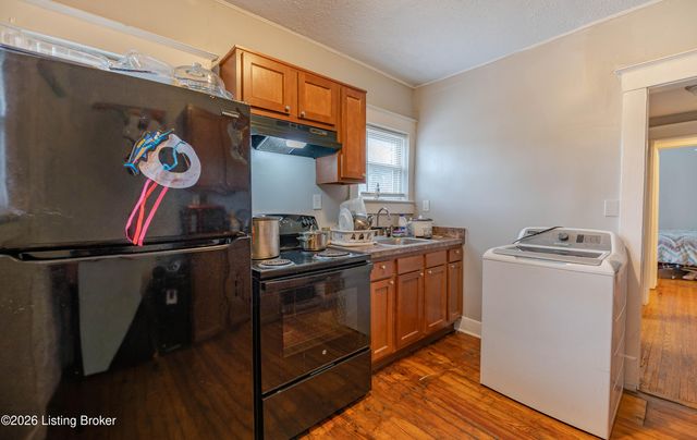 126 N Longworth Ave, Louisville, KY 40212