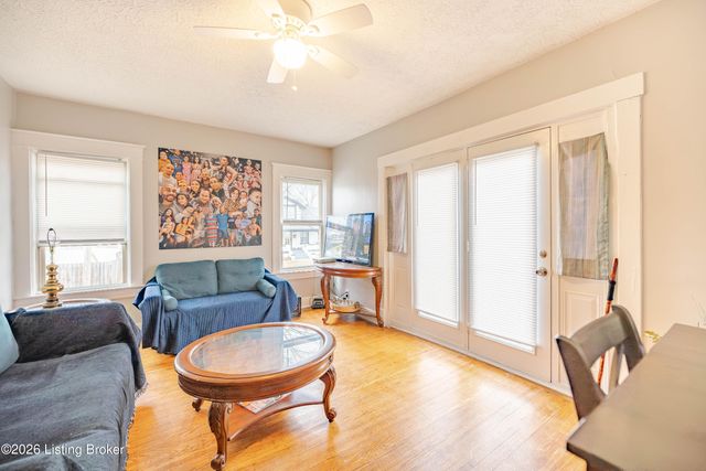 126 N Longworth Ave, Louisville, KY 40212