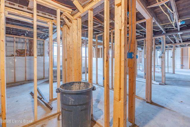 126 N Longworth Ave, Louisville, KY 40212