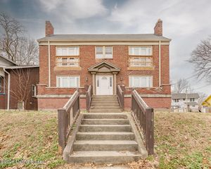 126 N Longworth Ave, Louisville, KY 40212