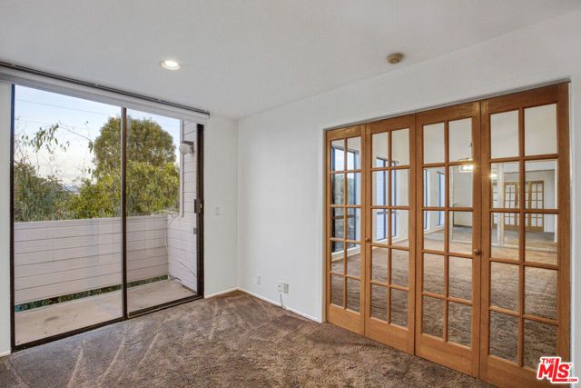 13331 Moorpark Street 352, Sherman Oaks, CA 91423