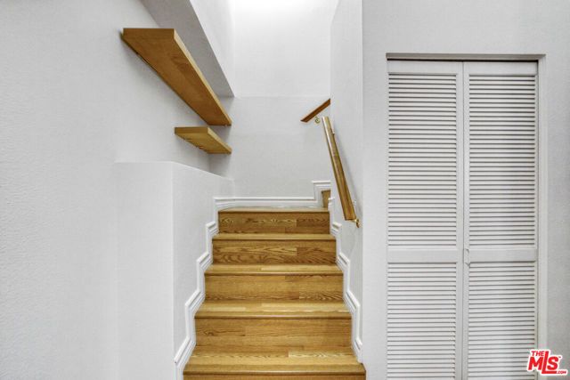 13331 Moorpark Street 352, Sherman Oaks, CA 91423