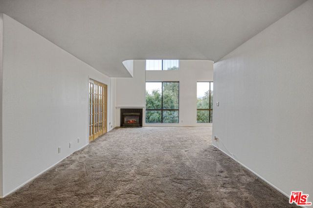 13331 Moorpark Street 352, Sherman Oaks, CA 91423