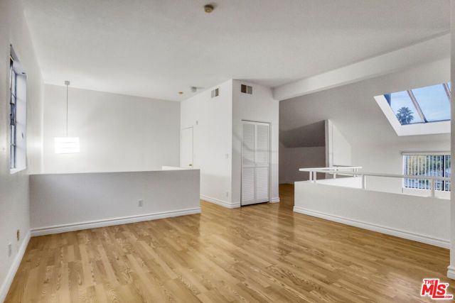 13331 Moorpark Street 352, Sherman Oaks, CA 91423