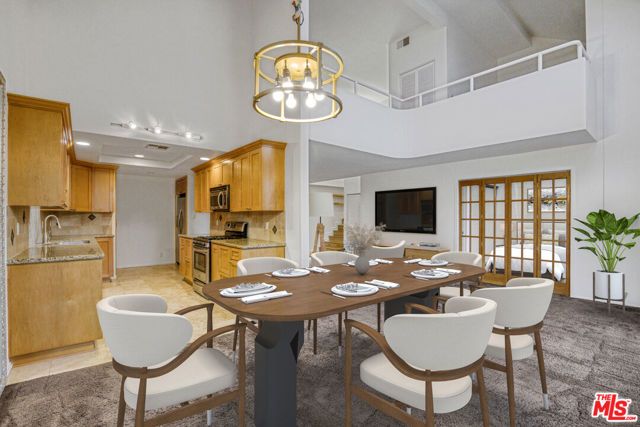 13331 Moorpark Street 352, Sherman Oaks, CA 91423