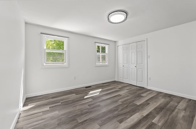 79 Arnold Ave 79, Lowell, MA 01852