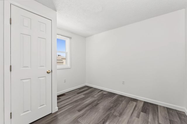 79 Arnold Ave 79, Lowell, MA 01852