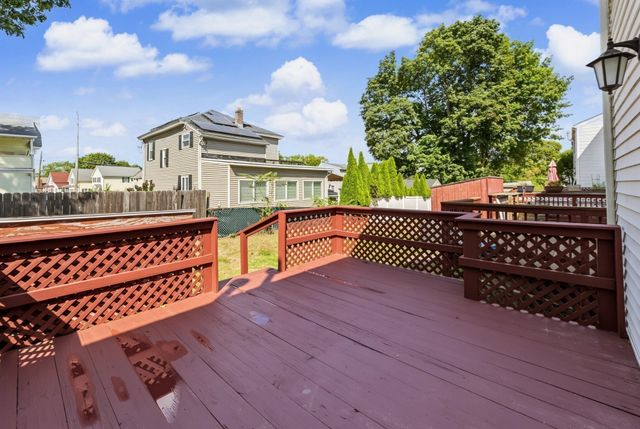 79 Arnold Ave 79, Lowell, MA 01852