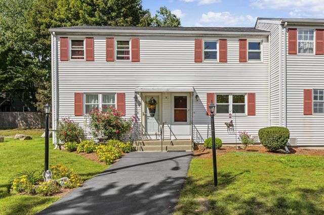79 Arnold Ave 79, Lowell, MA 01852