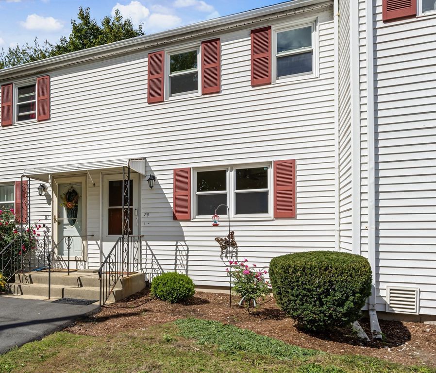 79 Arnold Ave 79, Lowell, MA 01852