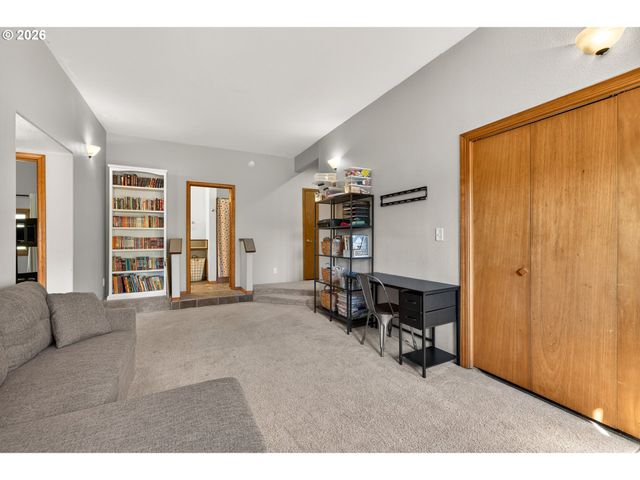 9999 Sw VINE MAPLE Dr, Mc Minnville, OR 97128
