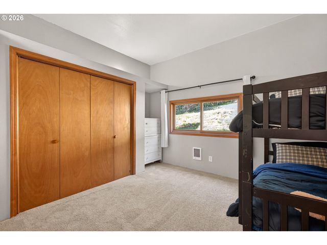 9999 Sw VINE MAPLE Dr, Mc Minnville, OR 97128
