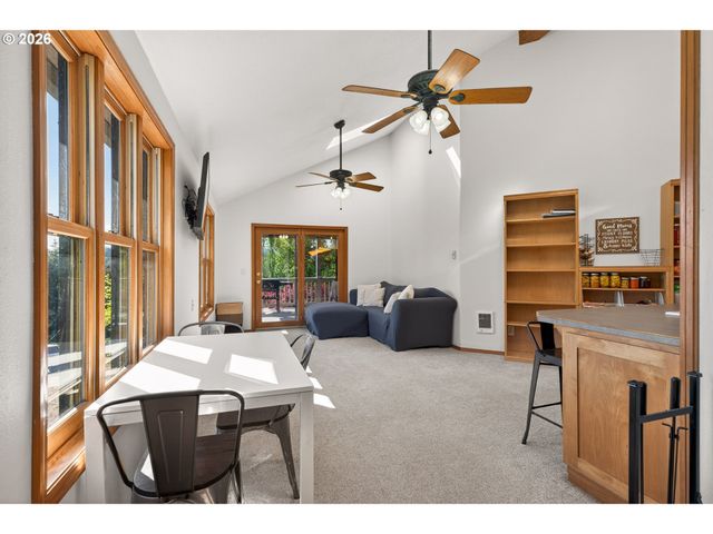 9999 Sw VINE MAPLE Dr, Mc Minnville, OR 97128