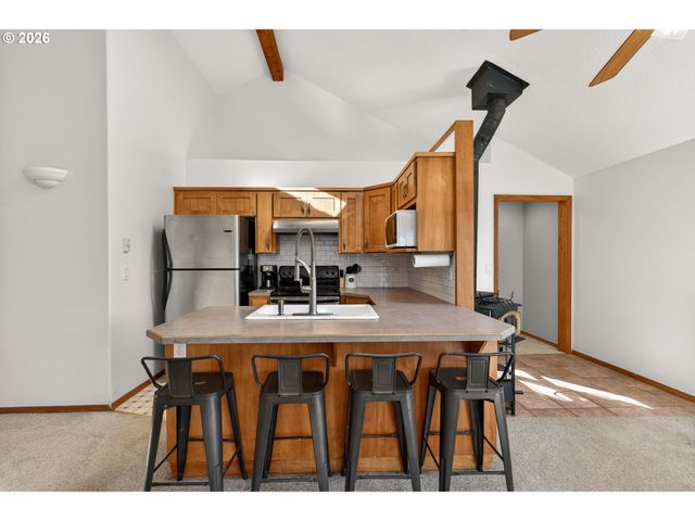 9999 Sw VINE MAPLE Dr, Mc Minnville, OR 97128
