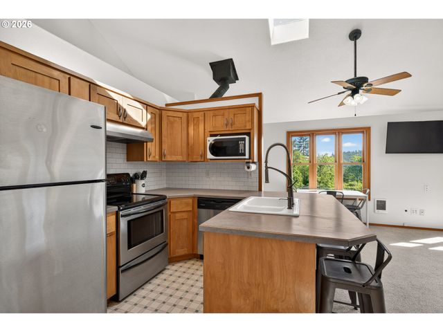 9999 Sw VINE MAPLE Dr, Mc Minnville, OR 97128