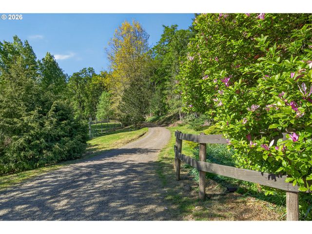 9999 Sw VINE MAPLE Dr, Mc Minnville, OR 97128