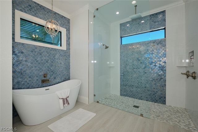 2203 SW 52nd ST, Cape Coral, FL 33914