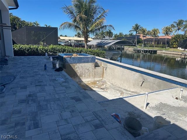 2203 SW 52nd ST, Cape Coral, FL 33914