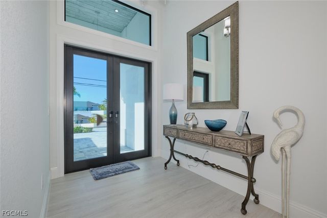 2203 SW 52nd ST, Cape Coral, FL 33914