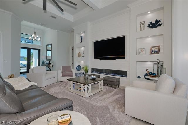 2203 SW 52nd ST, Cape Coral, FL 33914