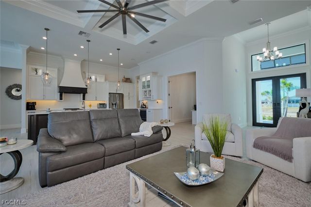 2203 SW 52nd ST, Cape Coral, FL 33914