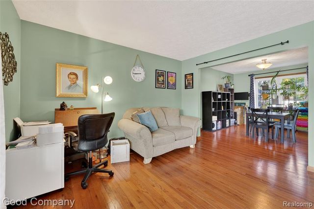 3761 Christopher Drive, Brighton, MI 48114