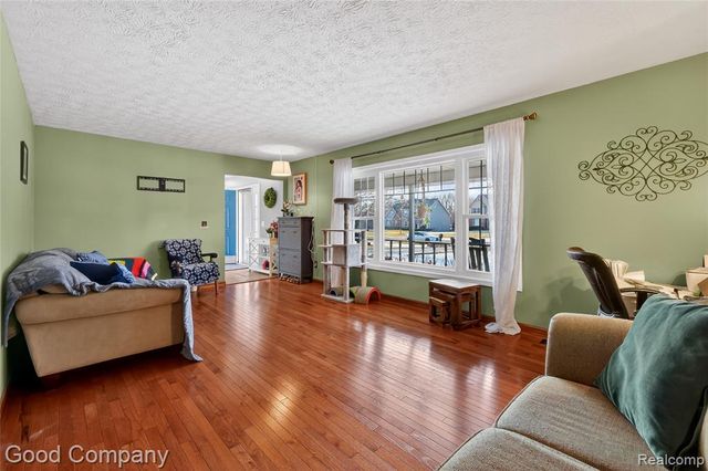 3761 Christopher Drive, Brighton, MI 48114