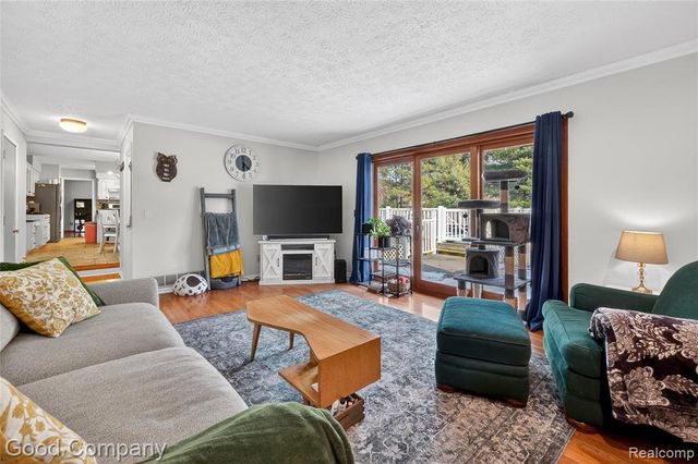 3761 Christopher Drive, Brighton, MI 48114