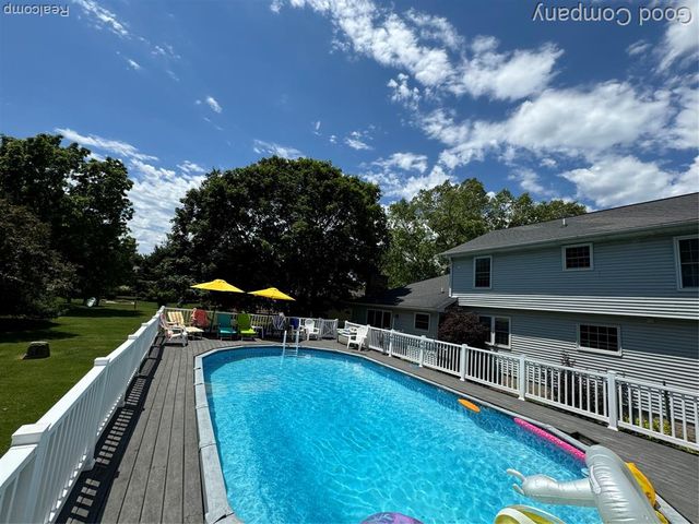 3761 Christopher Drive, Brighton, MI 48114