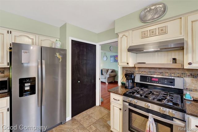 3761 Christopher Drive, Brighton, MI 48114