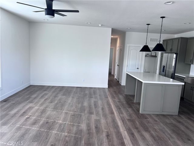 1445 W. Florida Ave W 32, Hemet, CA 92543