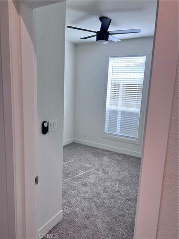 1445 W. Florida Ave W 32, Hemet, CA 92543