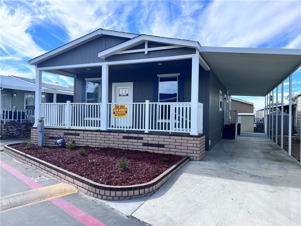 1445 W. Florida Ave W 32, Hemet, CA 92543