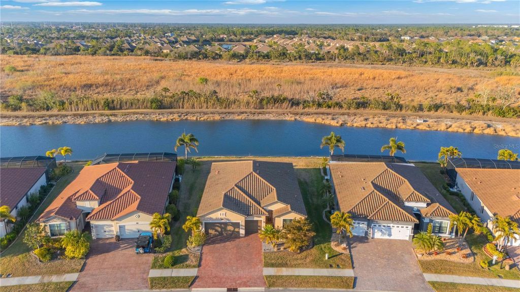 Image 2 of property listing at 13634 VANCANZA DRIVE, Venice, FL 34293