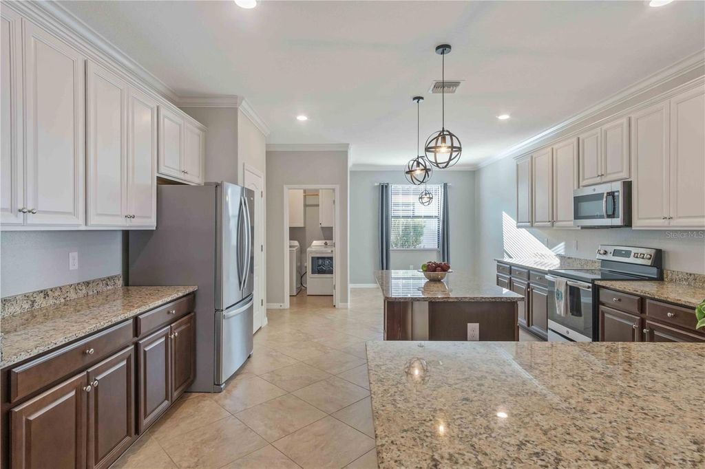 Image 20 of property listing at 13634 VANCANZA DRIVE, Venice, FL 34293