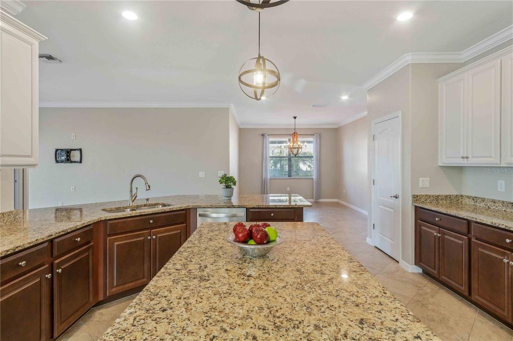 Image 28 of property listing at 13634 VANCANZA DRIVE, Venice, FL 34293